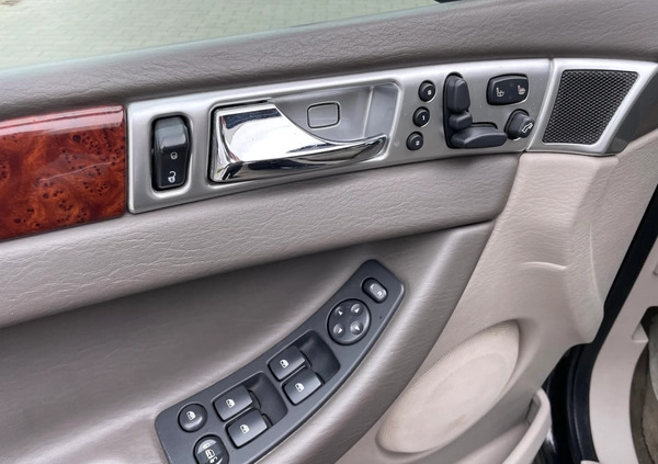 Chrysler Pacifica cena 8999 przebieg: 212000, rok produkcji 2004 z Trzebnica małe 172